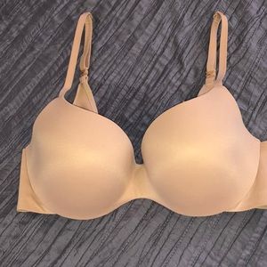 Victoria Secret Incredible lined demi
